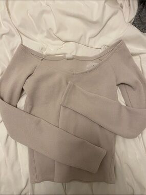 Gilly Hicks Off-the-Shoulder Ribbed Sweater — Light Taupe